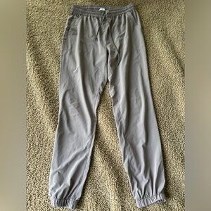 Aritzia TNA Perridon Lightweight Joggers size Medium